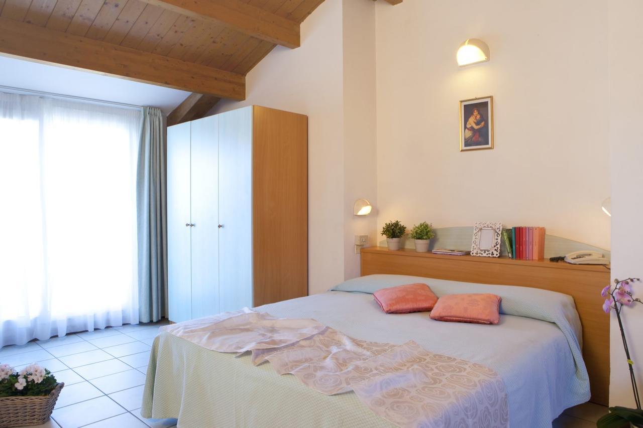 Hotel Lungomare Cattolica Eksteriør bilde